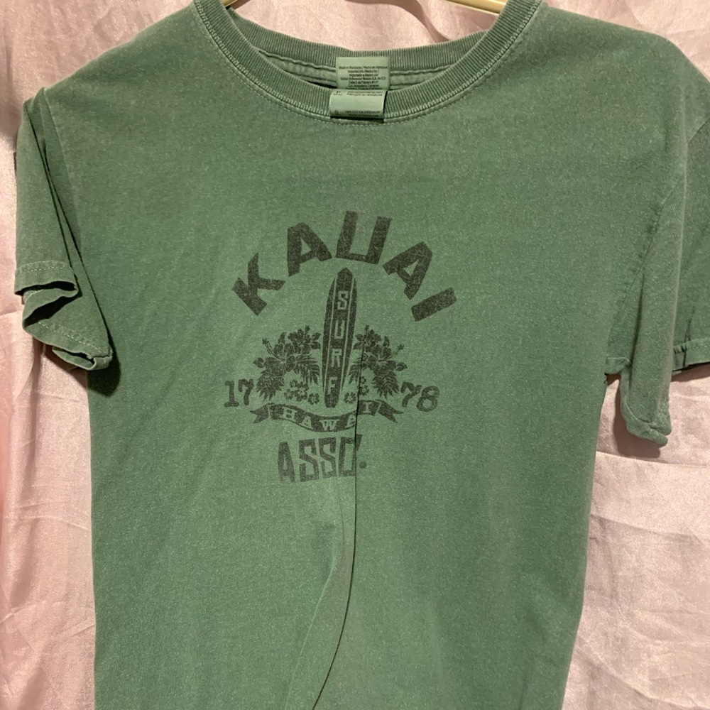 Baby tee surf shirt green size small